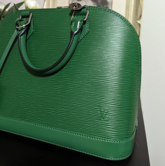 Authentic Louis Vuitton Alma PM - Picture 2 of 16